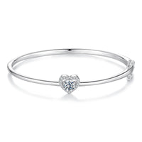 Hollow Heart Bracelet – Moissanite Radiance
