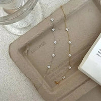 Four-Leaf Flower Zircon Bracelet