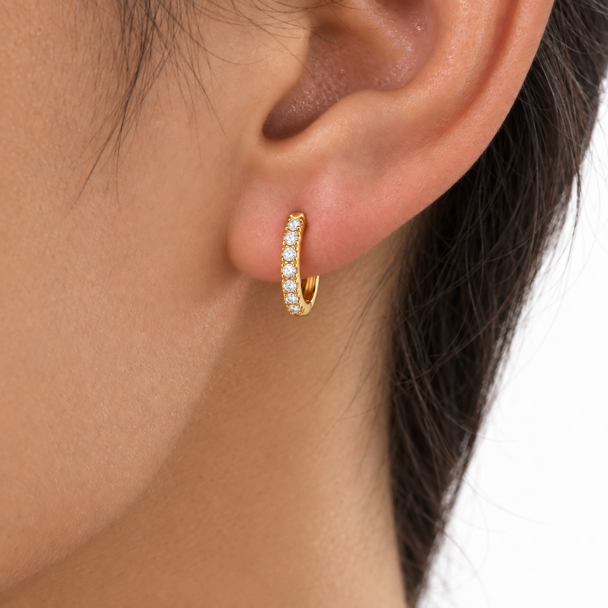 Transparency Earrings – A Pure and Timeless Sparkle